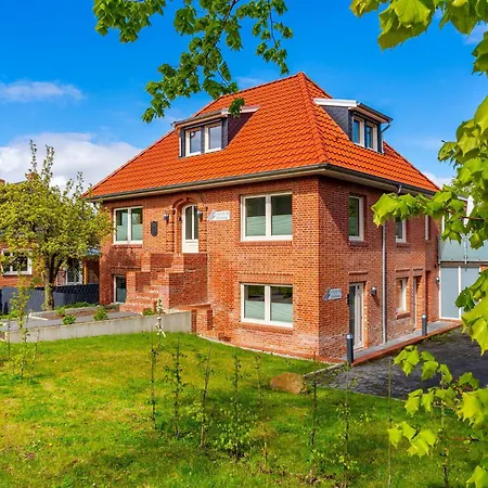 Zimmerei 2, Zentrale Lage, Obergeschoss Mit Terrasse Apartment Greetsiel