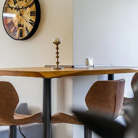Zimmerei 2, Zentrale Lage, Obergeschoss Mit Terrasse